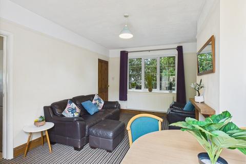 4 bedroom terraced house to rent, Colman Road