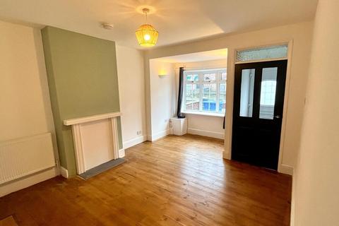 2 bedroom terraced house to rent, Magpie Road