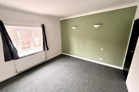 2 bedroom terraced house to rent, Magpie Road