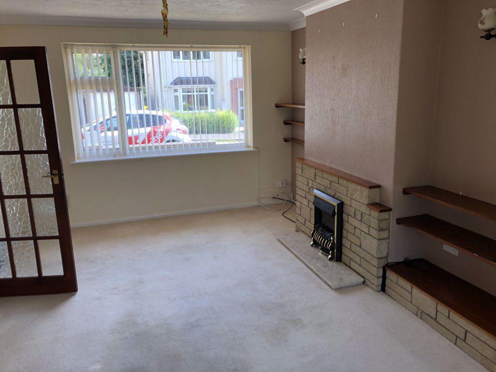 Copelands Road, Desborough 3 bed semidetached house £895 pcm (£207 pw)