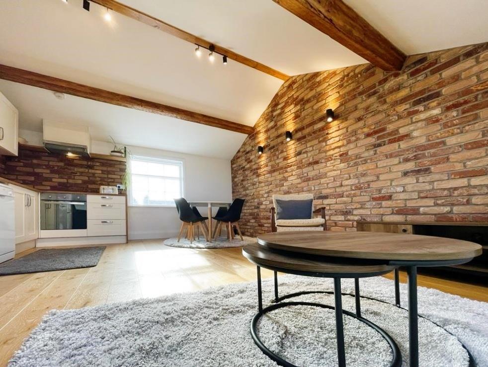 Canning Street, Liverpool, L8 7NR 2 bed flat £210,000