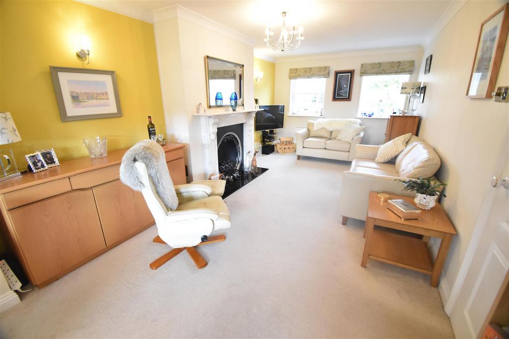 Heywood Road, Pill 4 bed townhouse £435,000
