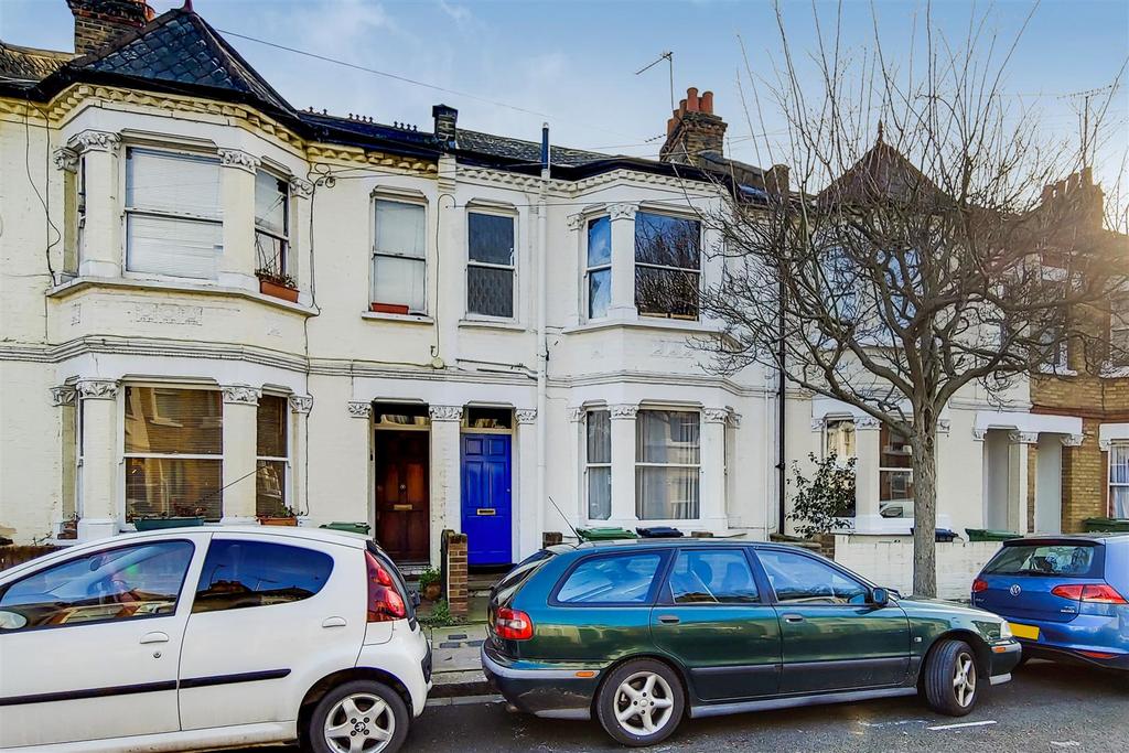 Claxton Grove, London 2 bed flat - £1,850 pcm (£427 pw)