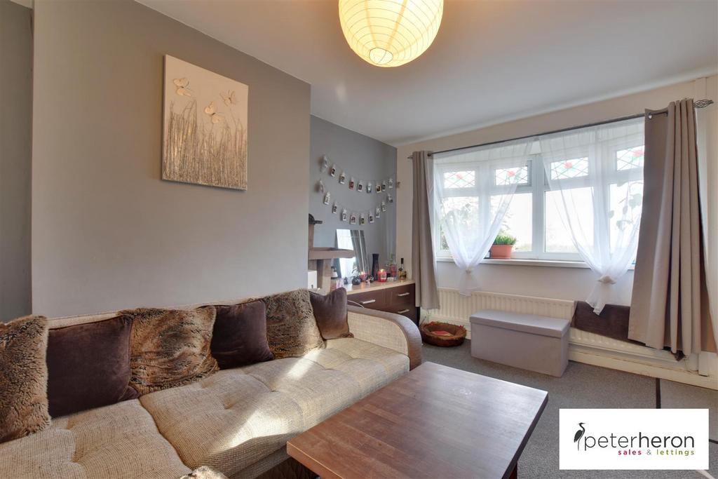 Ravenswood Road, Redhouse, Sunderland 2 bed semidetached house £89,950