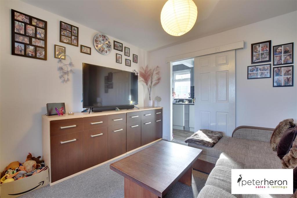 Ravenswood Road, Redhouse, Sunderland 2 bed semidetached house £89,950
