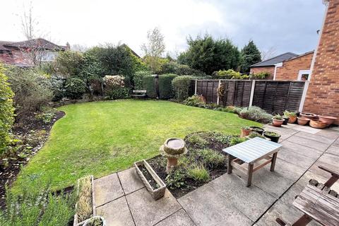 51b Turnberry Drive, Wilmslow, SK9 2QW