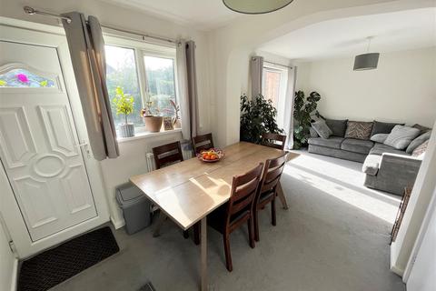 51b Turnberry Drive, Wilmslow, SK9 2QW