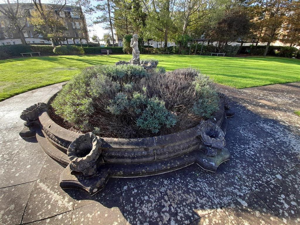 Communal gardens 7.jpg
