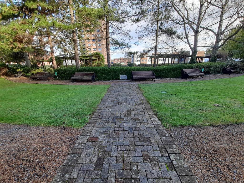 Communal gardens 2.jpg