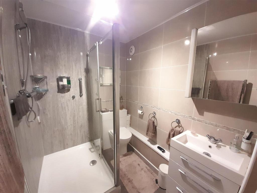 Ensuite Shower Room