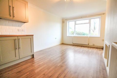 2 bedroom flat to rent - Beaconsfield Road, Aston Clinton