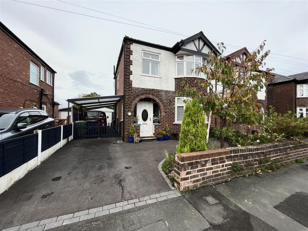 Meriton Road, Handforth, Wilmslow 3 bed semidetached house £395,000