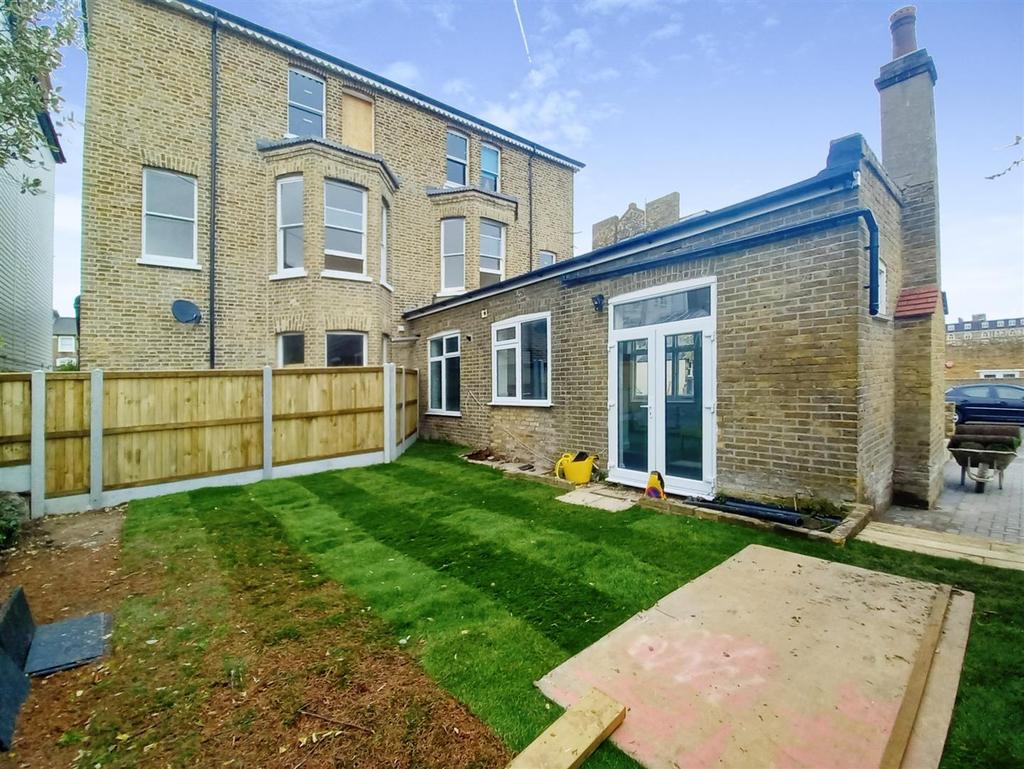 Granville Road, Broadstairs 1 bed bungalow £275,000