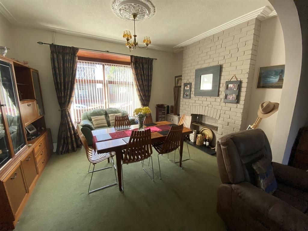 King Avenue, Llanelli 3 bed terraced house £159,950