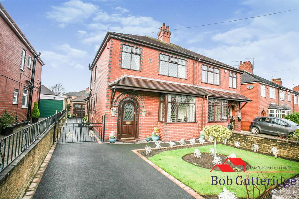 Heath Avenue, May Bank, Newcastle 3 bed semidetached house £220,000