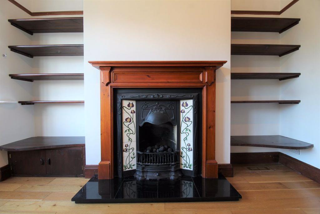 Woodland Grove, Chilwell, Nottingham... 3 bed semidetached house £