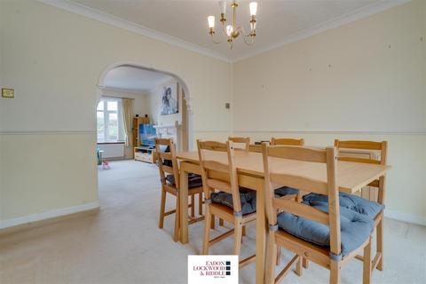 5 Cavendish Close, Rotherham, S65 3HW