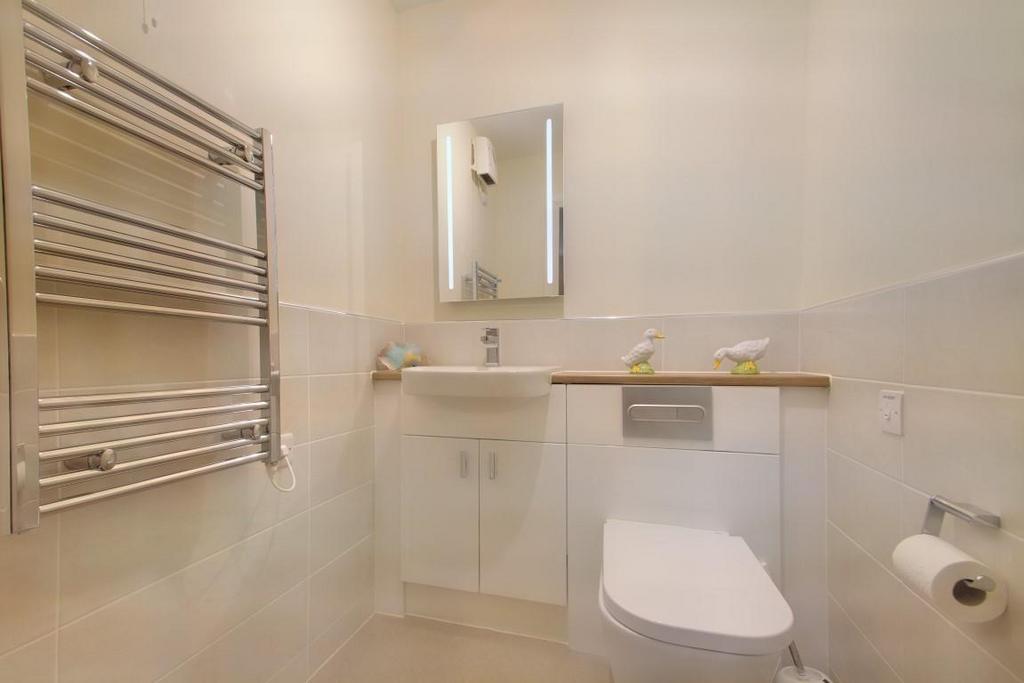 8526486-interior01 (Medium).jpg