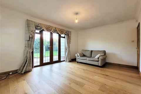 3 bedroom detached bungalow to rent - Tudor Grove, Streetly, Sutton Coldfield, B74 2LL
