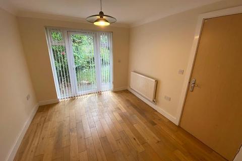 4 bedroom detached house to rent - The Meadows, Grange Park, Northampton NN4