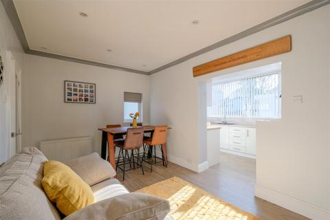 437 Halifax Road, Brighouse, HD6 2PE