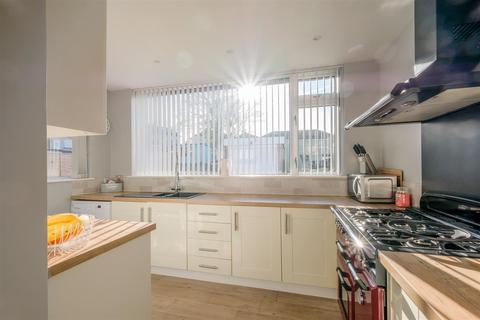 437 Halifax Road, Brighouse, HD6 2PE