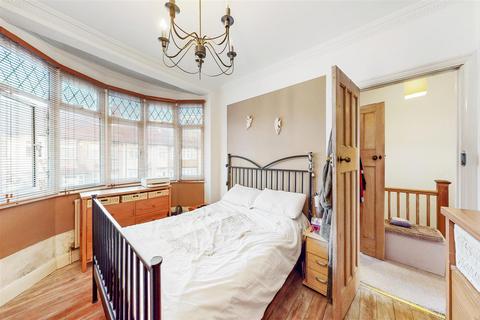 21 Priory Close, Wembley, HA0 2SD