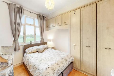21 Priory Close, Wembley, HA0 2SD