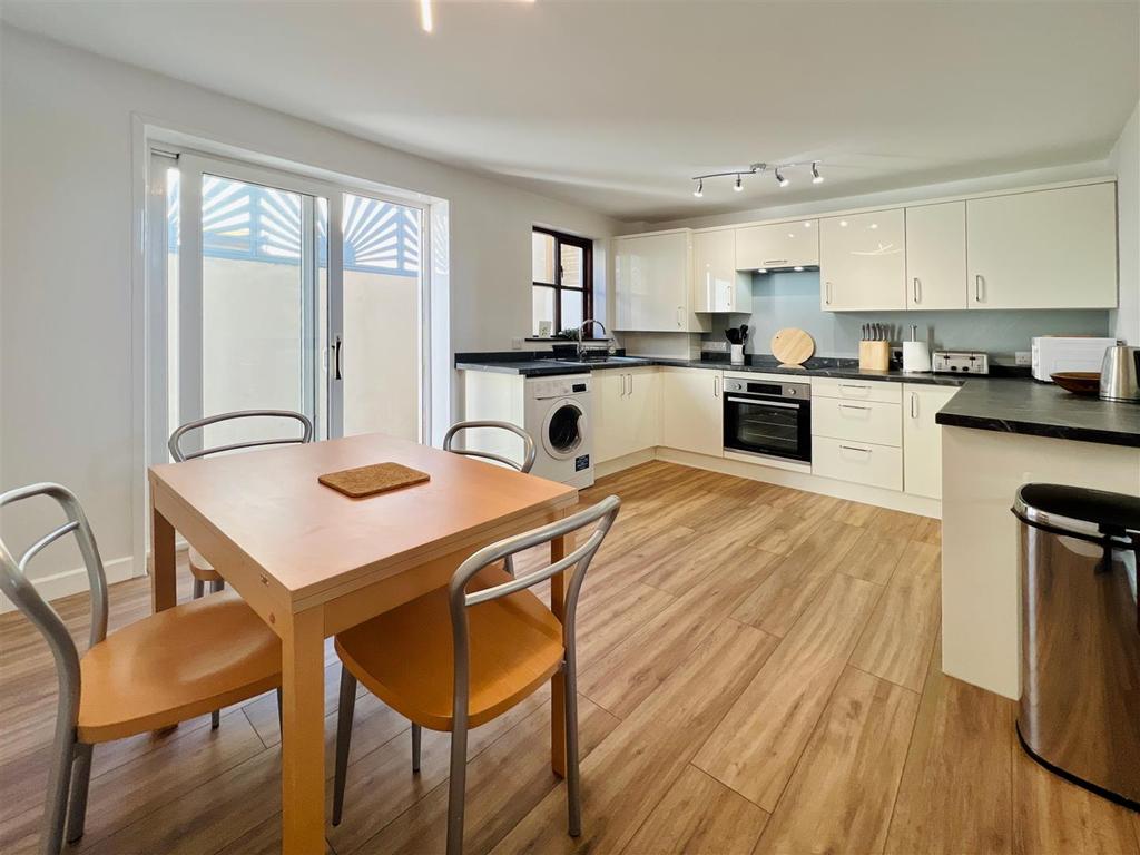 55 Elm Road 2.JPG