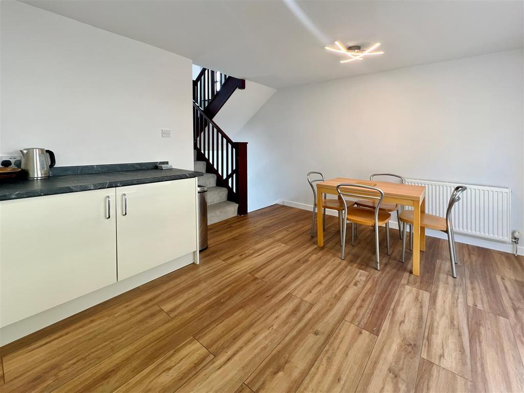 55 Elm Road 15.JPG