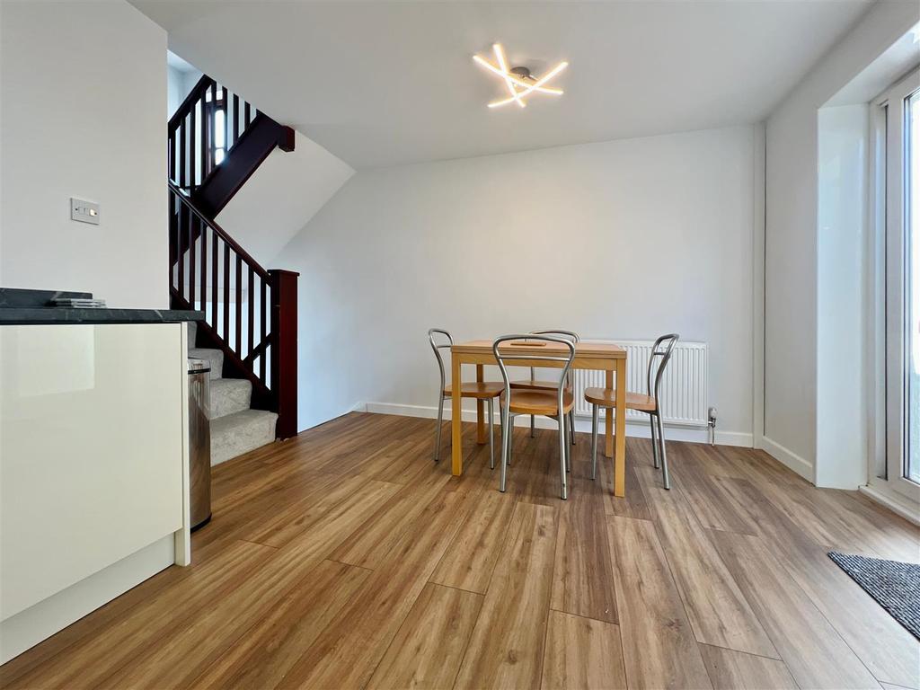 55 Elm Road 16.JPG