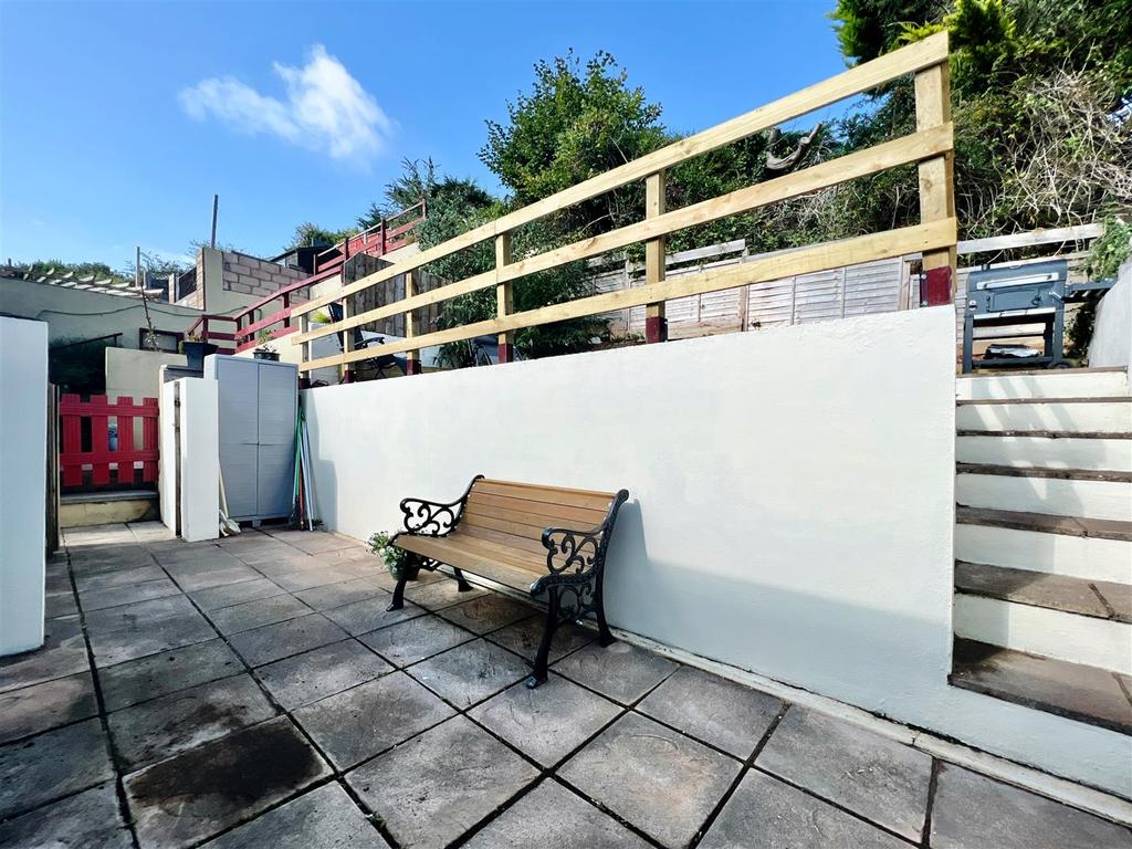 55 Elm Road 18.JPG