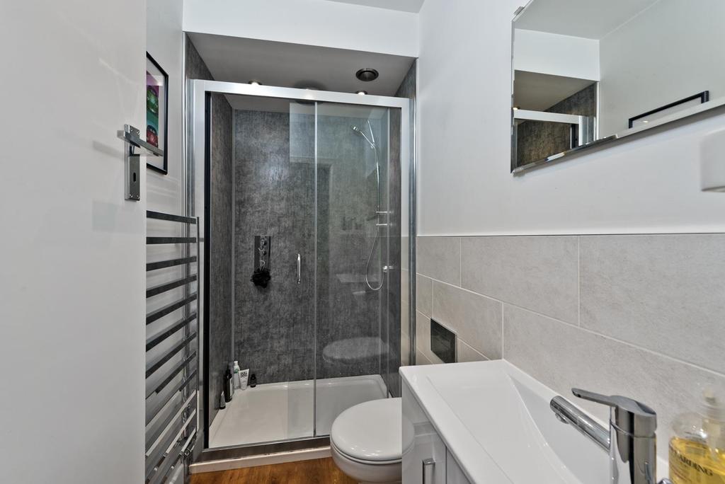 2 Merrow Rd 0079.jpg