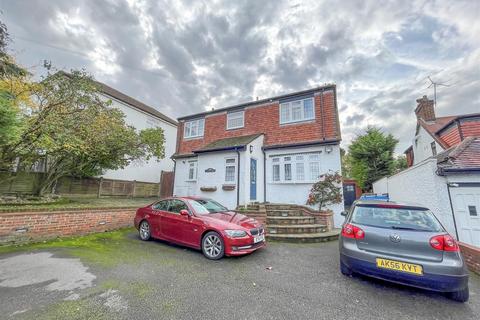 4 bedroom detached house for sale, Little Bushey Lane, Bushey