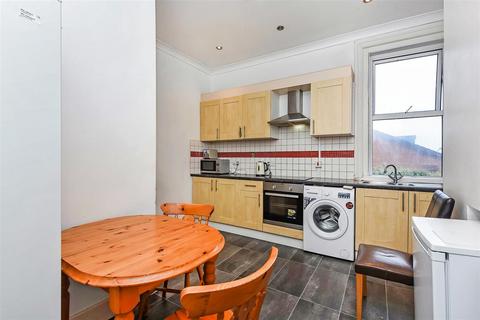 5 bedroom flat for sale, Kingston Road, Portsmouth