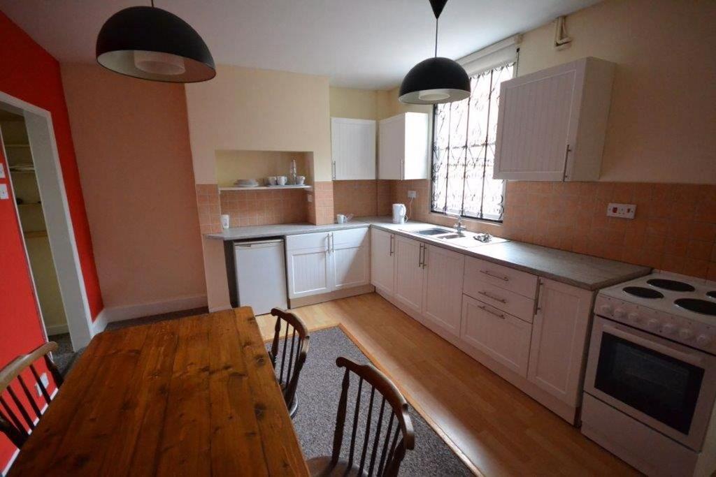 Upper King Street, Leicester 4 bed property £347 pcm (£80 pw)