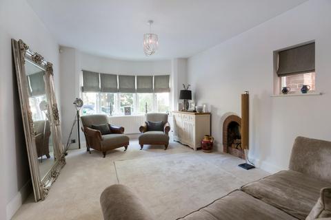 44 Avon Crescent, Stratford-upon-avon, CV37 7EX