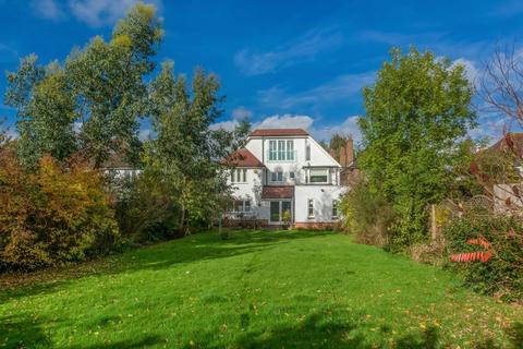 44 Avon Crescent, Stratford-upon-avon, CV37 7EX