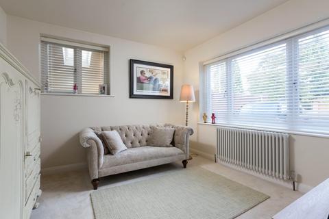 44 Avon Crescent, Stratford-upon-avon, CV37 7EX