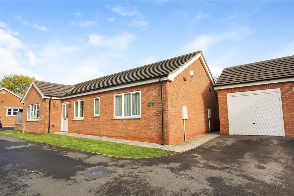 Jubilee Gardens, Northallerton 3 bed detached bungalow for sale £350,000