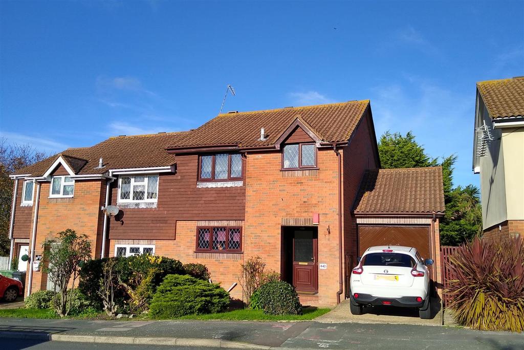 Sorrel Drive, Eastbourne 3 bed semidetached house £299,950