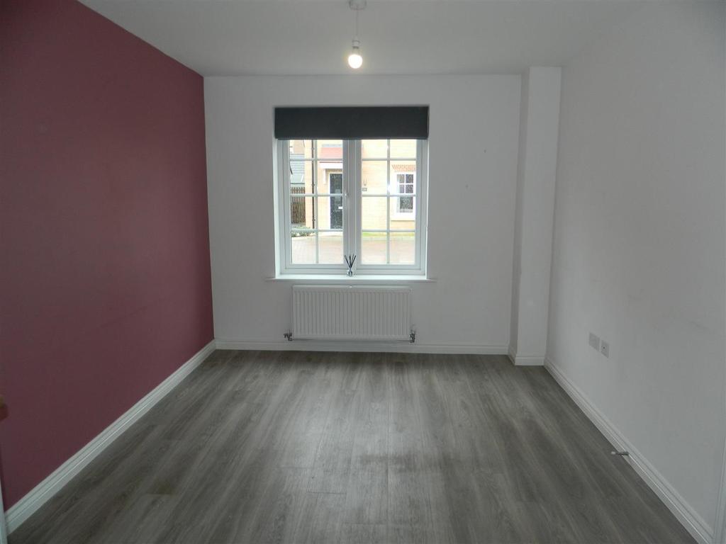 Apple Tree Road, Sowerby, Thirsk 4 bed detached house £1,150 pcm (£