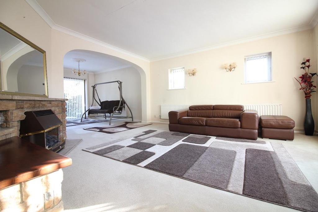 Cornwall Avenue, Southall 4 bed house £2,195 pcm (£507 pw)