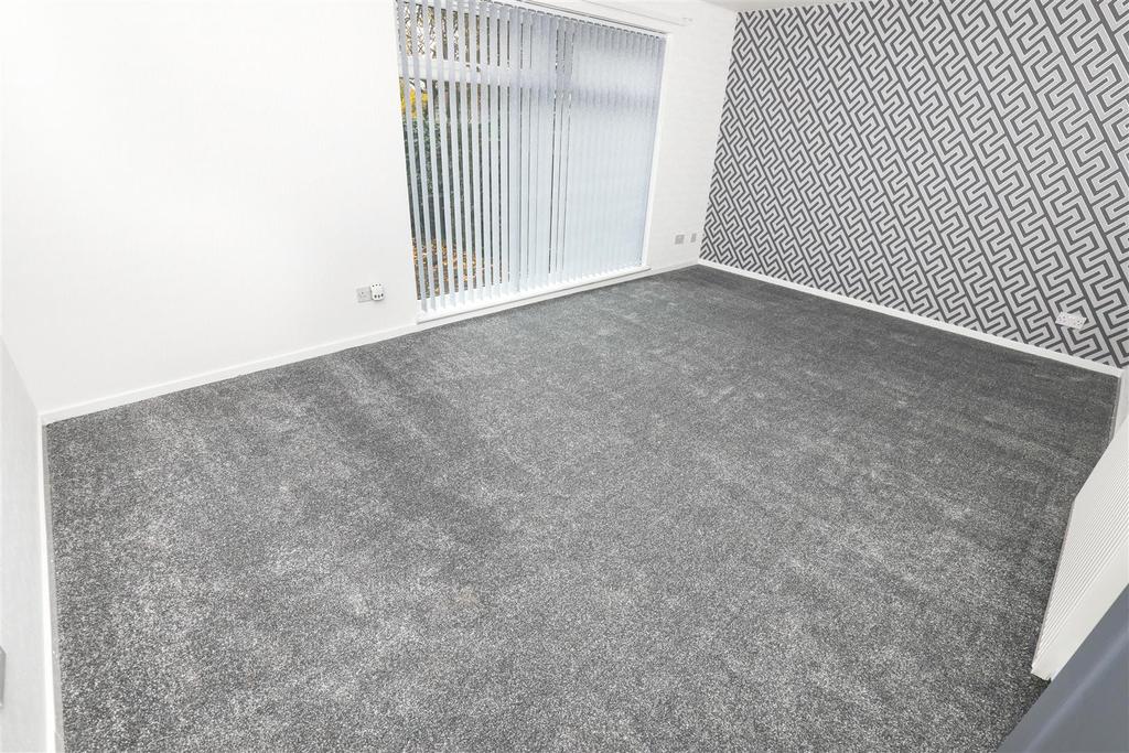Tantallon Avenue, Glenrothes 3 bed end of terrace house £119,995