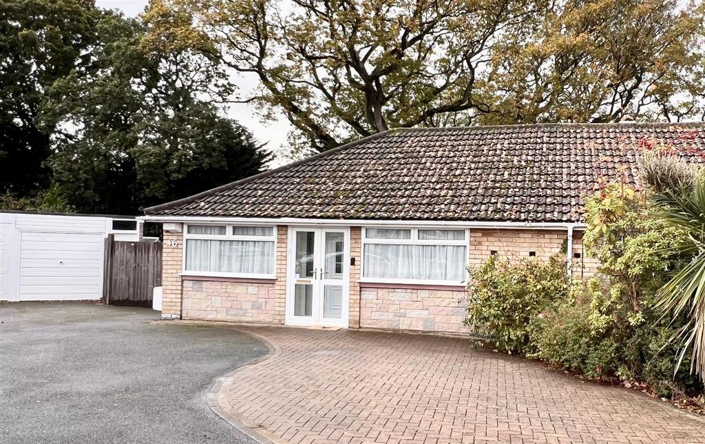 Bronte Farm Road, Shirley, Solihull 2 bed semidetached bungalow for