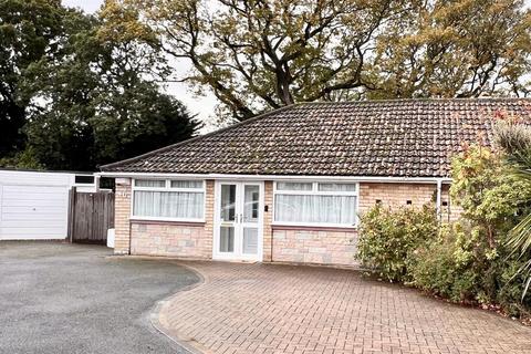 2 bedroom semi-detached bungalow for sale - Bronte Farm Road, Shirley, Solihull