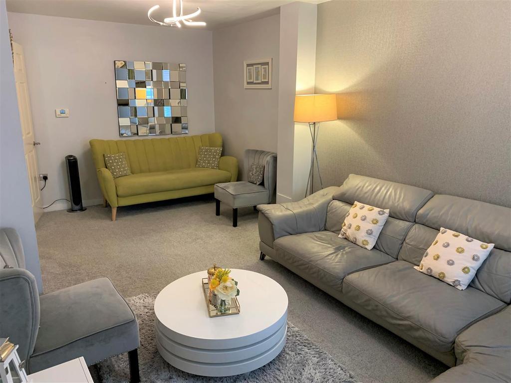 Brompton Road, Stretford, Manchester, M32 3 bed end of terrace house