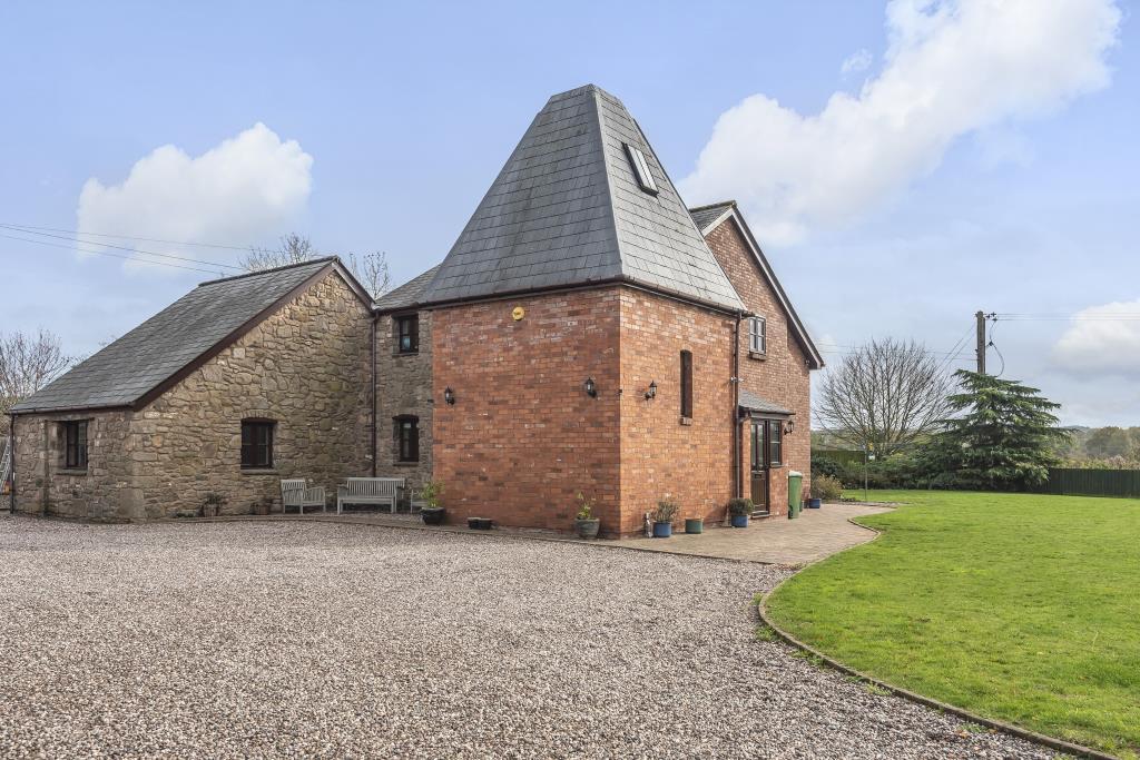 Whitestone, Herefordshire, HR1 4 bed detached house £650,000