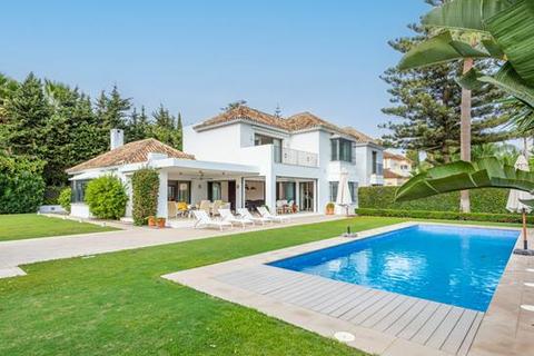 6 bedroom villa, Paraiso Barronal, Estepona, Malaga