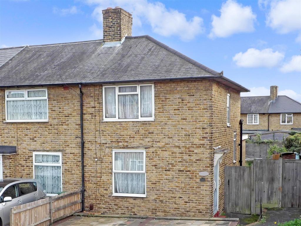 Thornton Road, Carshalton, Surrey 2 bed end of terrace house £325,000
